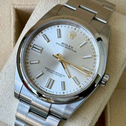 ロレックスオイスターパーペチュアル超スーパーコピー トップクラス時計M124300 0001 41mm SwissETA2836-2ムーブメントNOOB工場