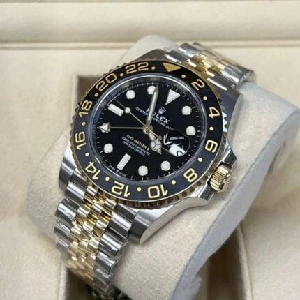 ロレックス超スーパーコピー トップクラス GMTマスターII 126713GRNR AsianETA社 2836-2