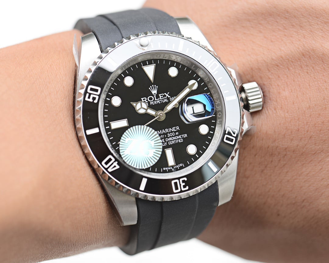 ロレックススーパーコピー代引き後払いサブマリーナー ラバーバンド116610LN MIYOTA 8215 自動巻き ムーブメント