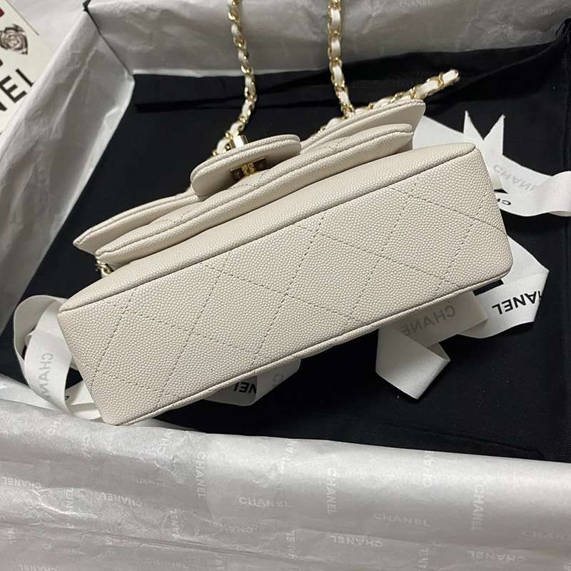 21-22AW新作 シャネル キャビアスキン コピーチェーン ショルダーバッグ shz20414