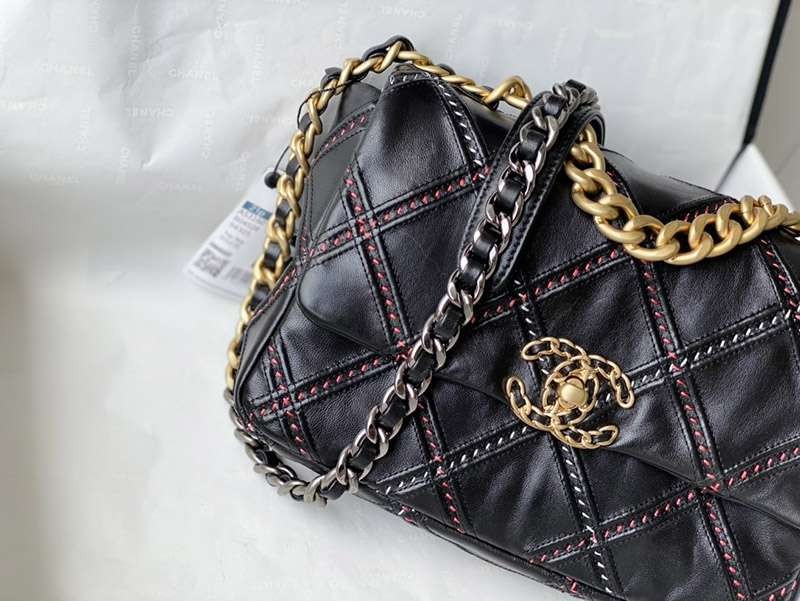 可愛い シャネル チェーン ショルダーバッグ コピーN級品 shs70155