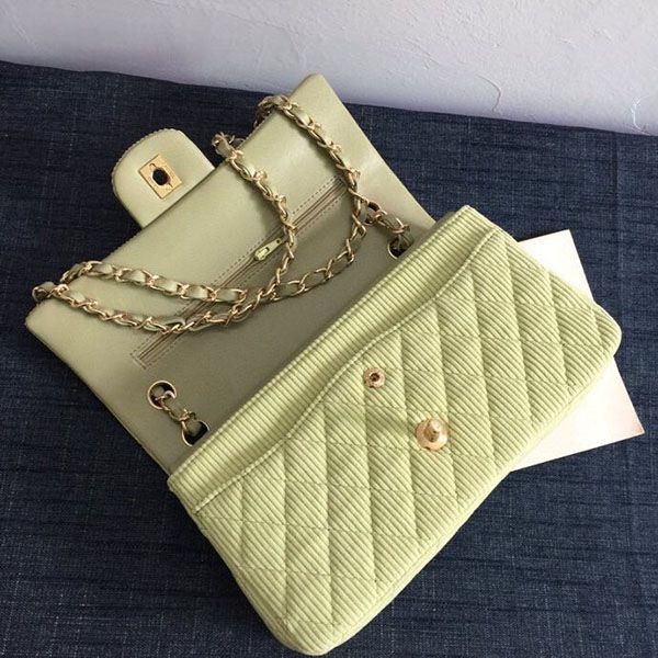 可愛い シャネル フラップ バッグ コピー sht93989