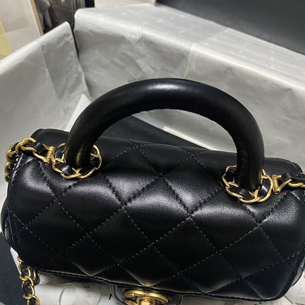 〔かわいいデザイン?〕シャネル トップハンドルバッグ コピー N級品 AS4573