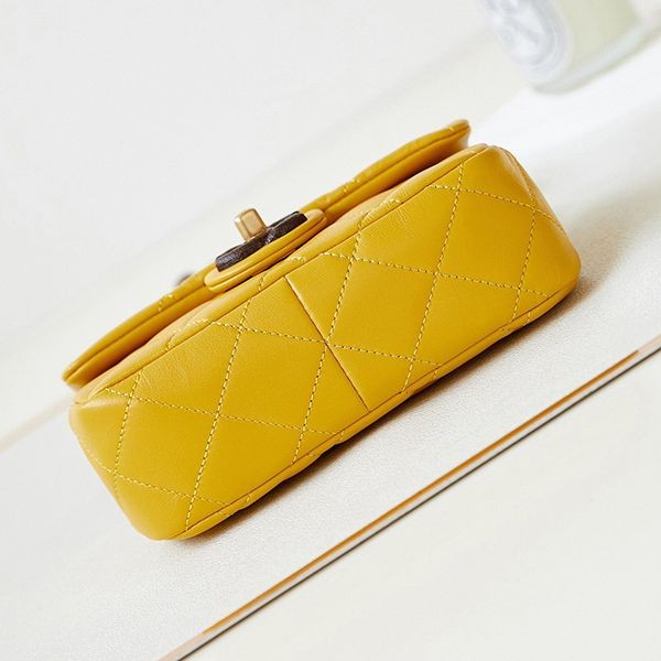 ★斬新！ウッドチェーン【 シャネル 】ミニフラップ バッグ N級品 shh29340