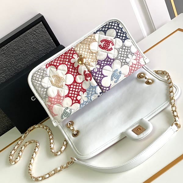 売上総額１位！シャネル パチモン 24P フラップバッグ 花柄 shi70615