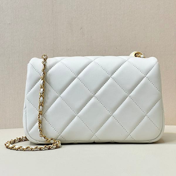プレゼント最適シャネル パロディ スモール フラップ バッグ sha53354