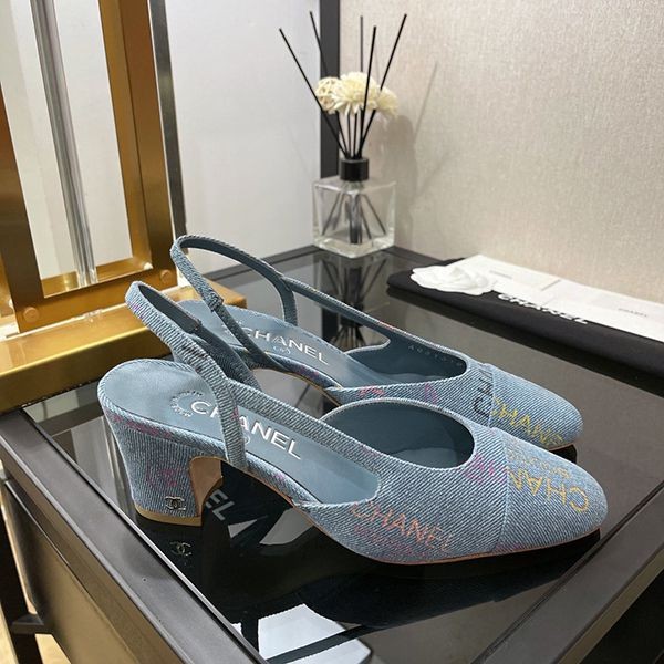 美脚が際立つ?シャネル  超レア  シャネル パンプス スーパーコピー shr96017