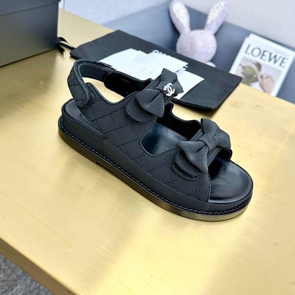 最新でオシャレシャネル ビジューココフットべッドサンダル パチモン sha94416