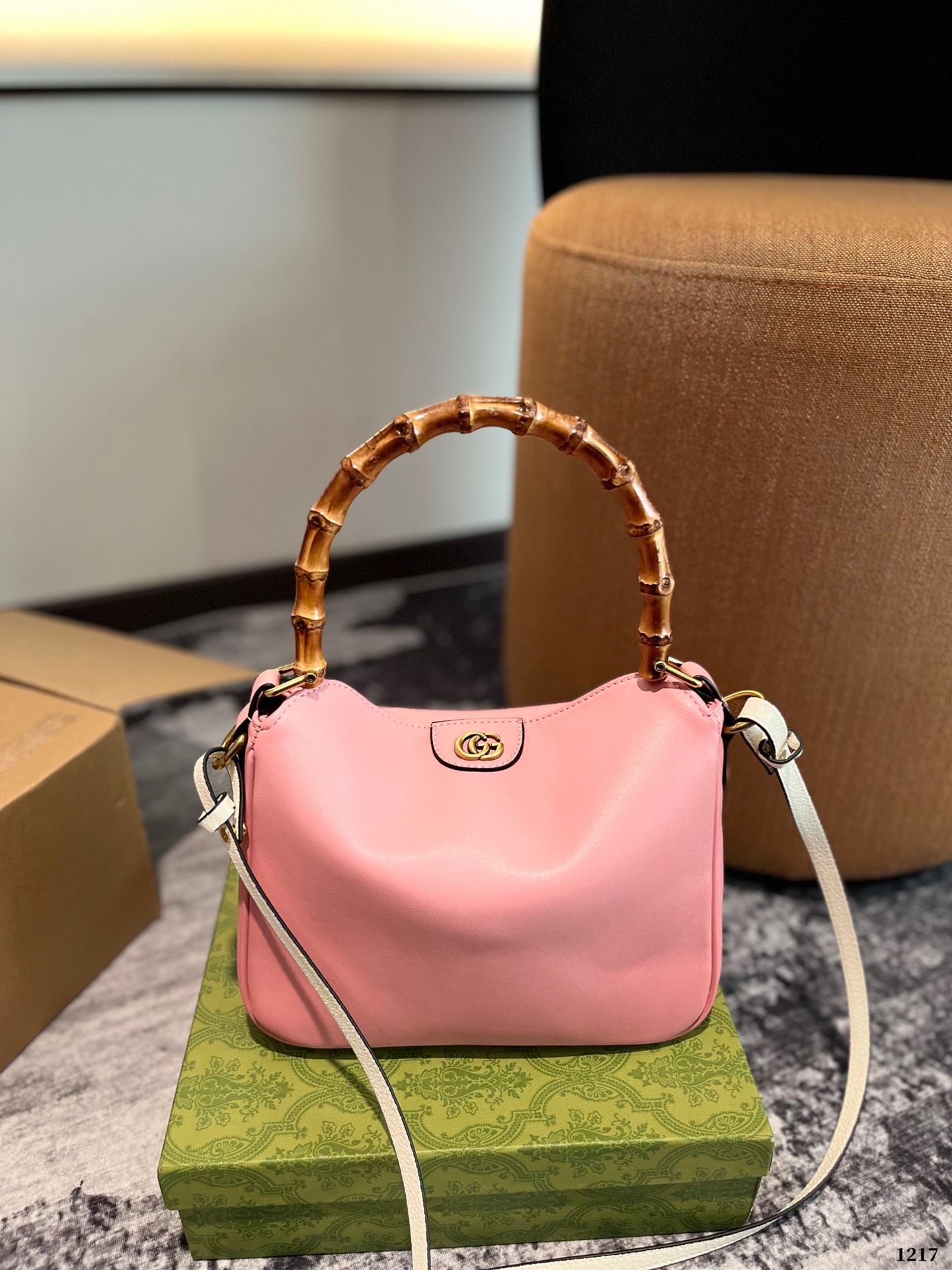 GUCCI バンブー ハンドバッグ 4色入 ?? - 画像 1