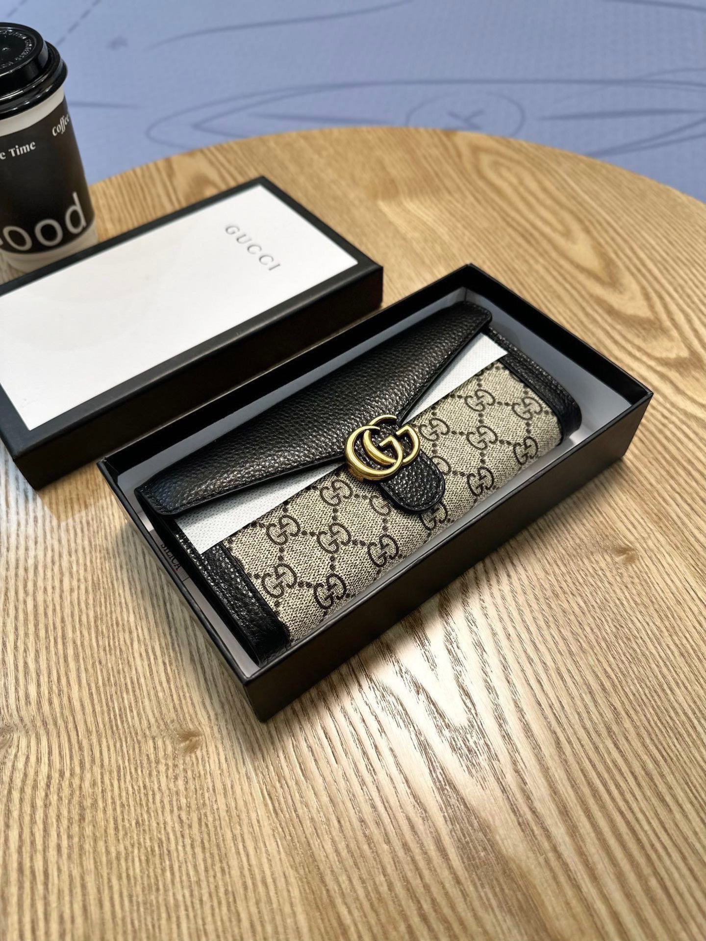 GUCCI グッチ 折り財布 2つ折り ファスナー 黒 - 画像 1