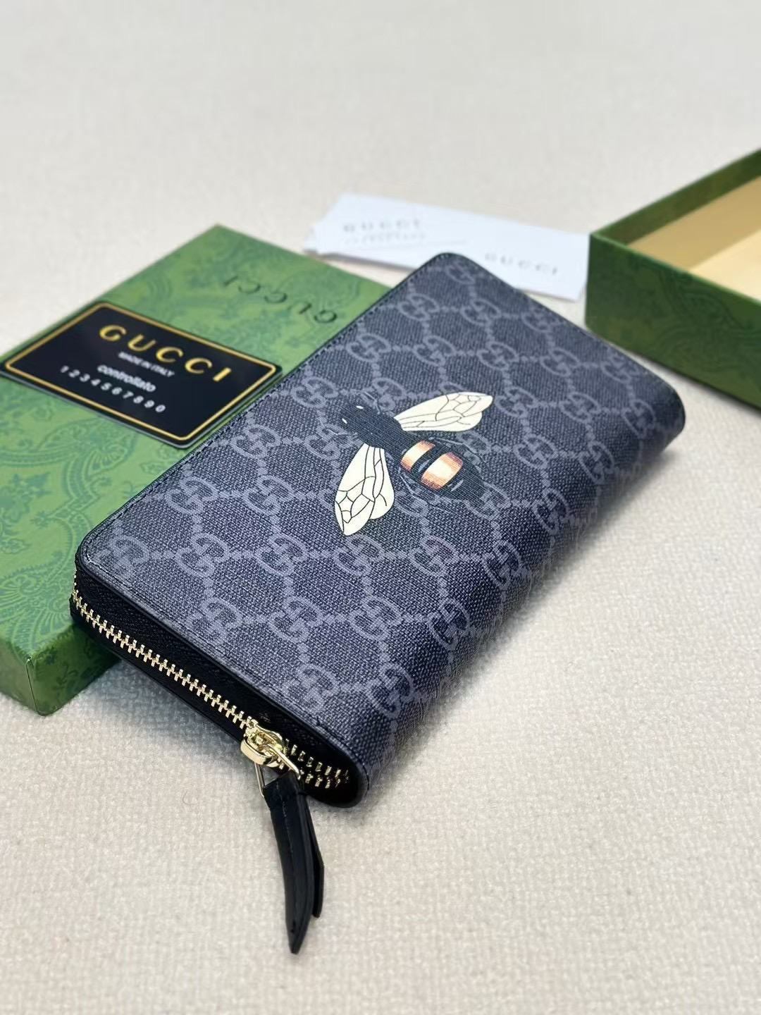 GUCCI グッチ 蜂 ロングジップ財布 ブラック 本革仕様 21x11cm - 画像 3