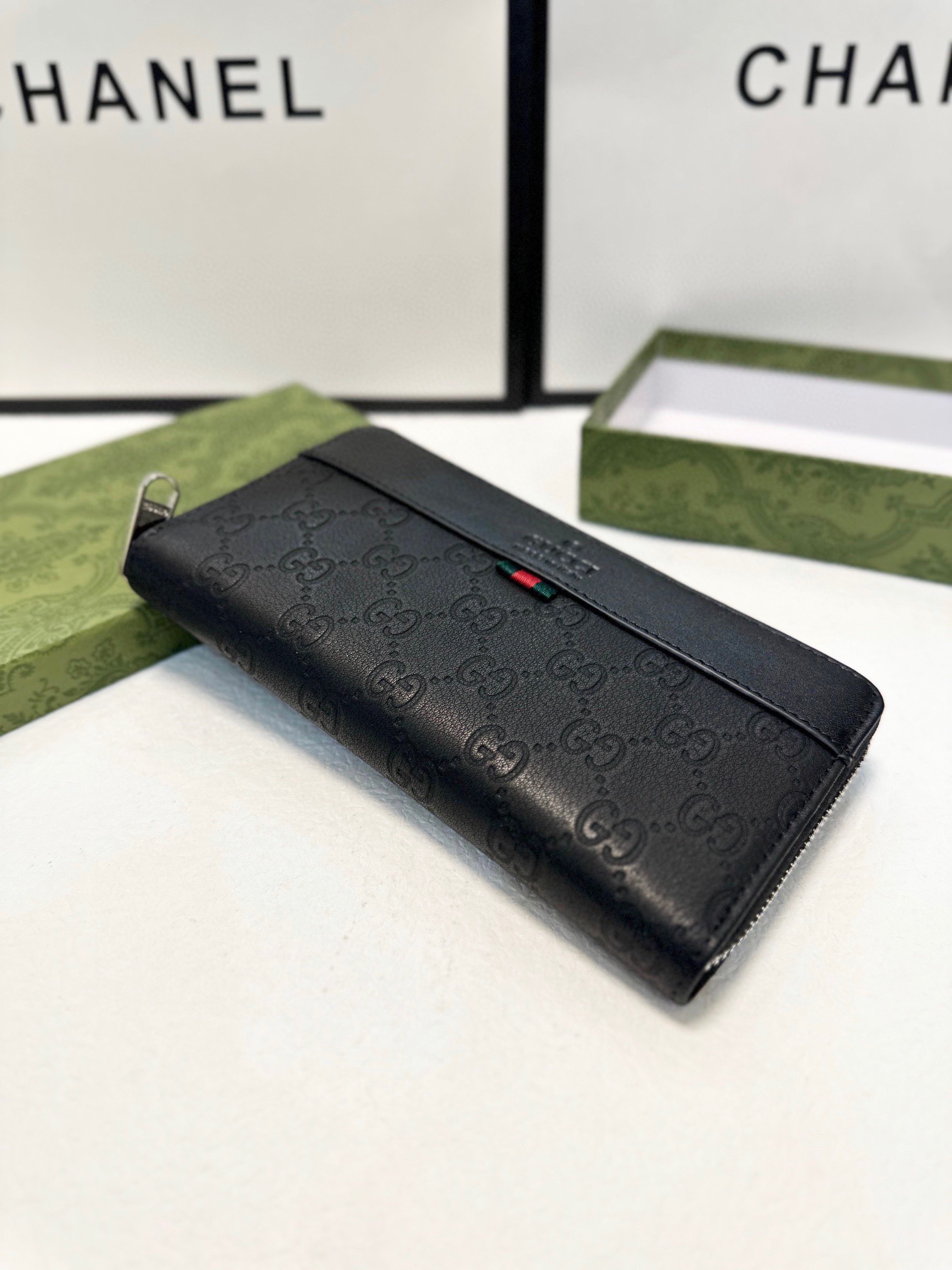GUCCI グッチ エンボスドウォレット メンズ 本革 21x11cm 黒 - 画像 6