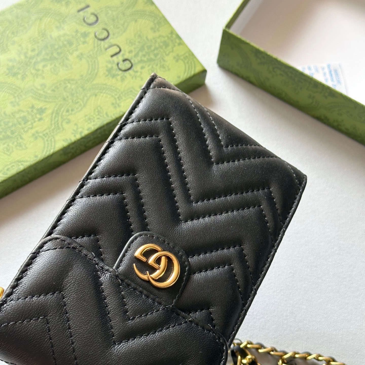 GUCCI グッチ スマホケース マルチポーチ 黒 18x11 本革 チェーン付き - 画像 5