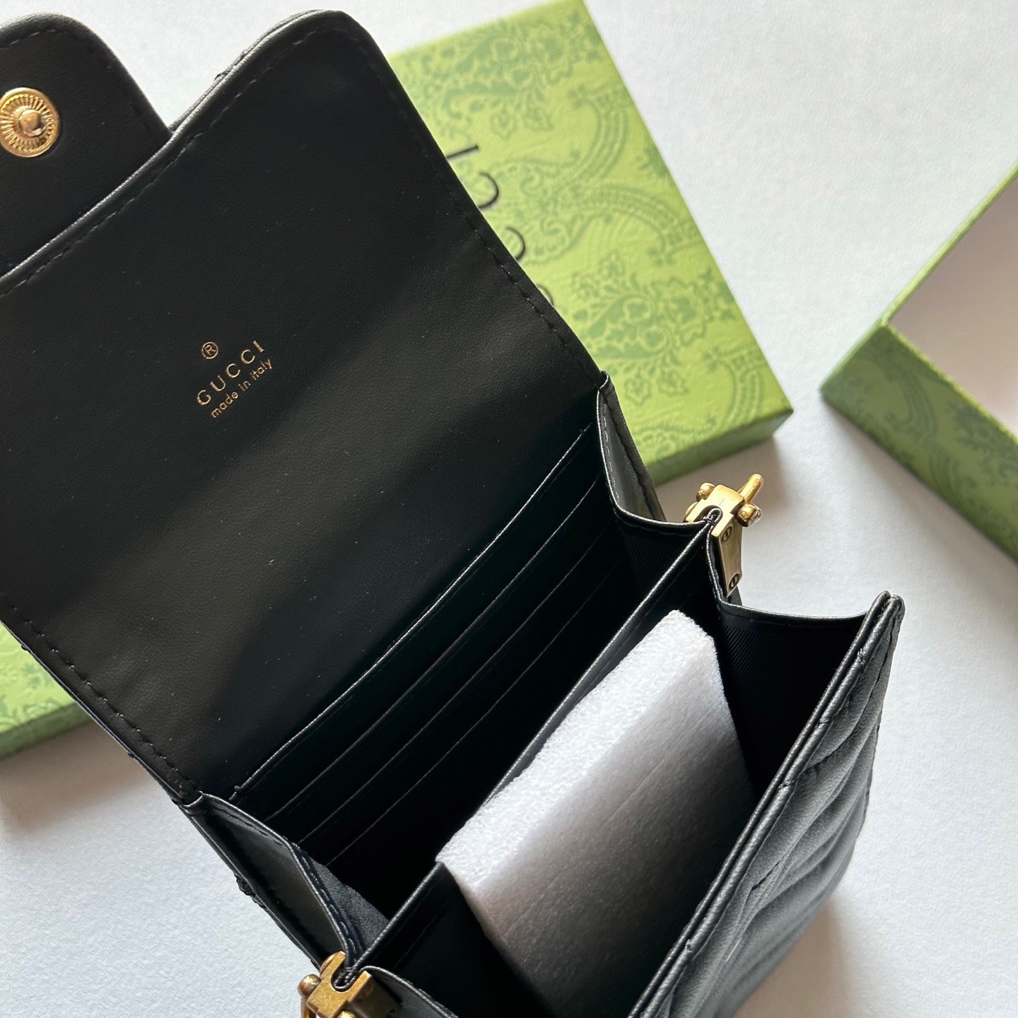 GUCCI グッチ スマホケース マルチポーチ 黒 18x11 本革 チェーン付き - 画像 9
