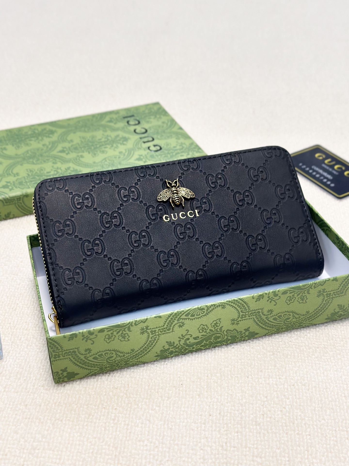 GUCCI グッチ 長財布 本革仕様 ラウンドファスナー 黒 - 画像 1
