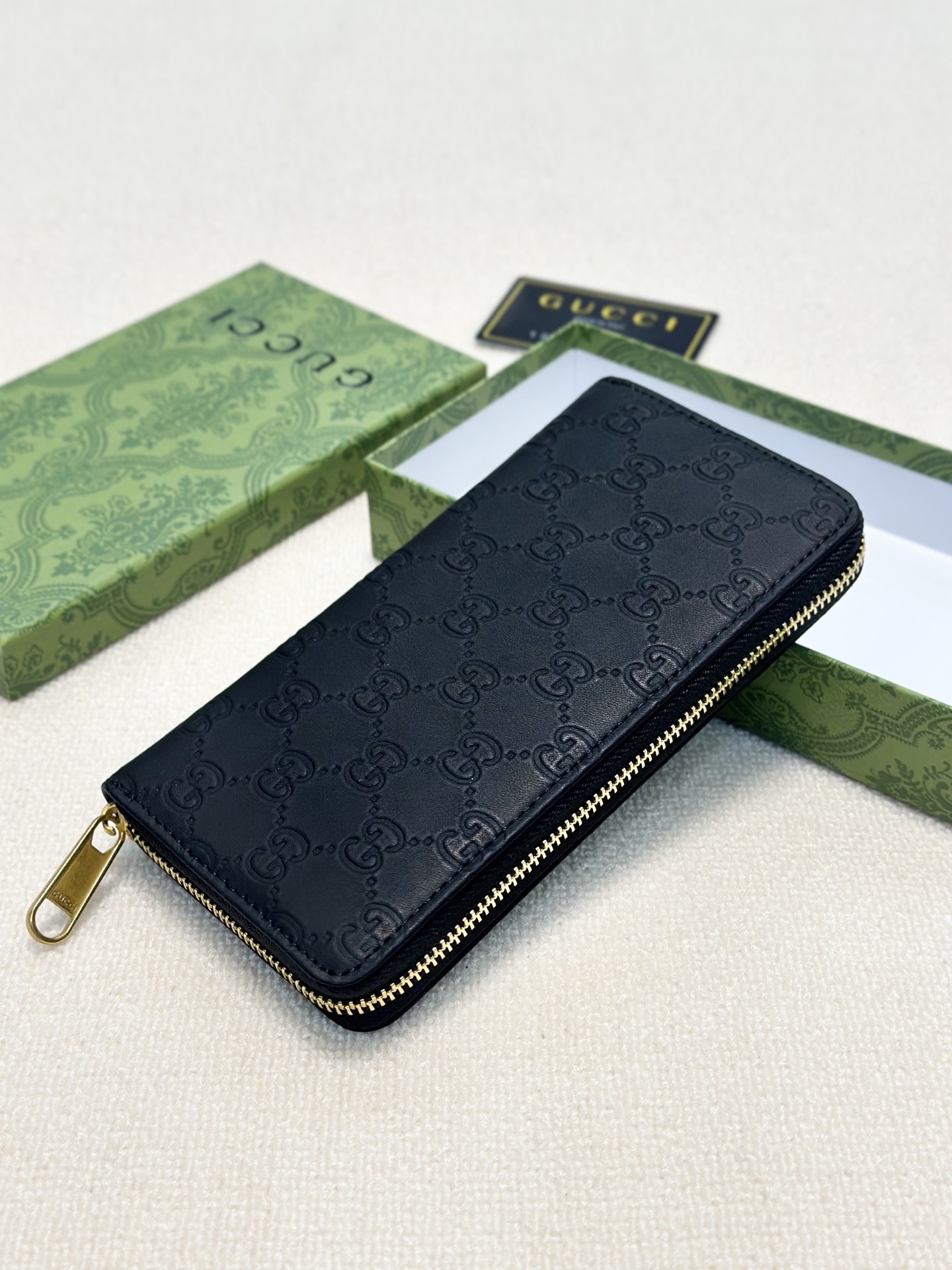 GUCCI グッチ 長財布 本革仕様 ラウンドファスナー 黒 - 画像 4