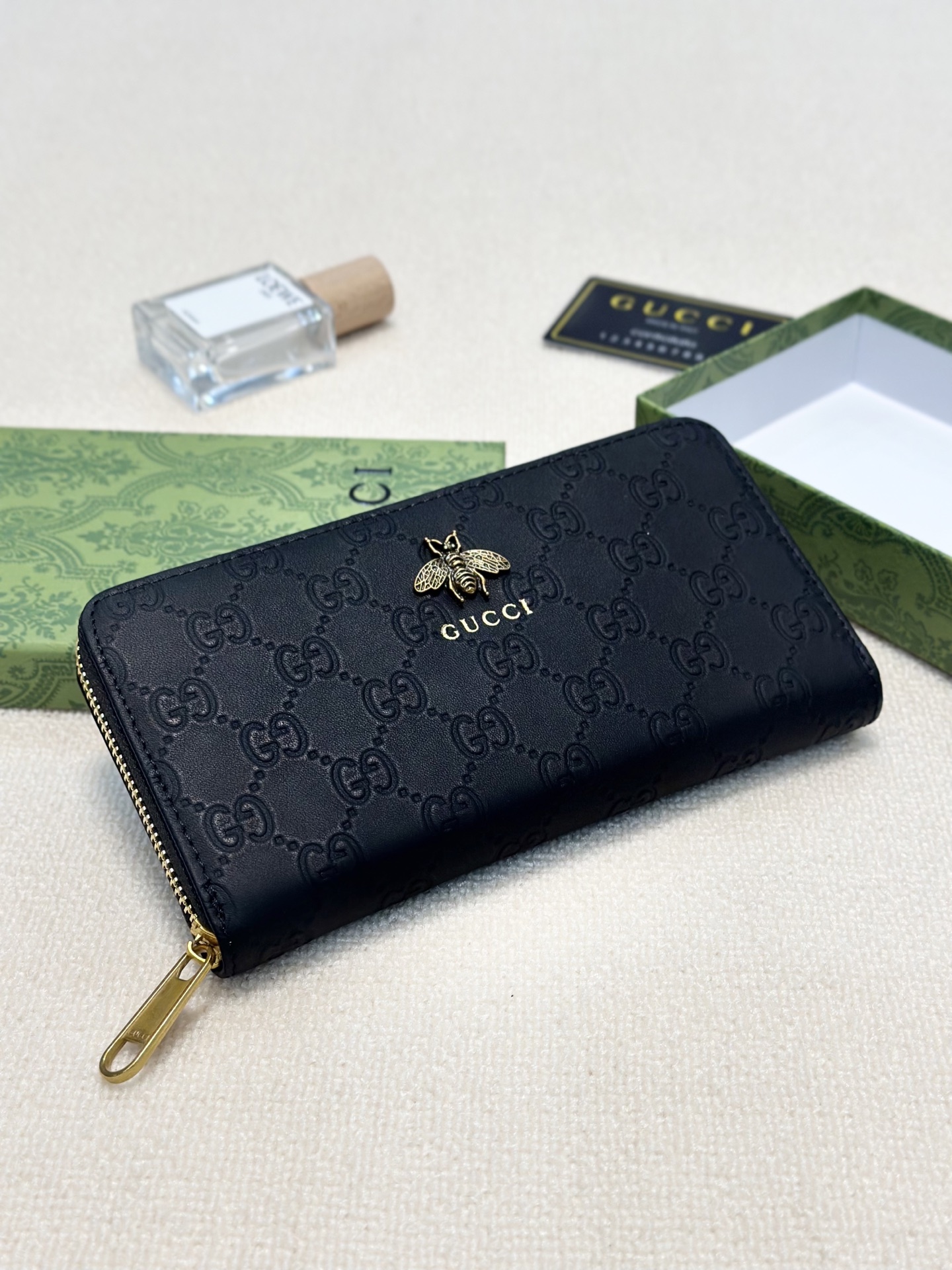 GUCCI グッチ 長財布 本革仕様 ラウンドファスナー 黒 - 画像 9