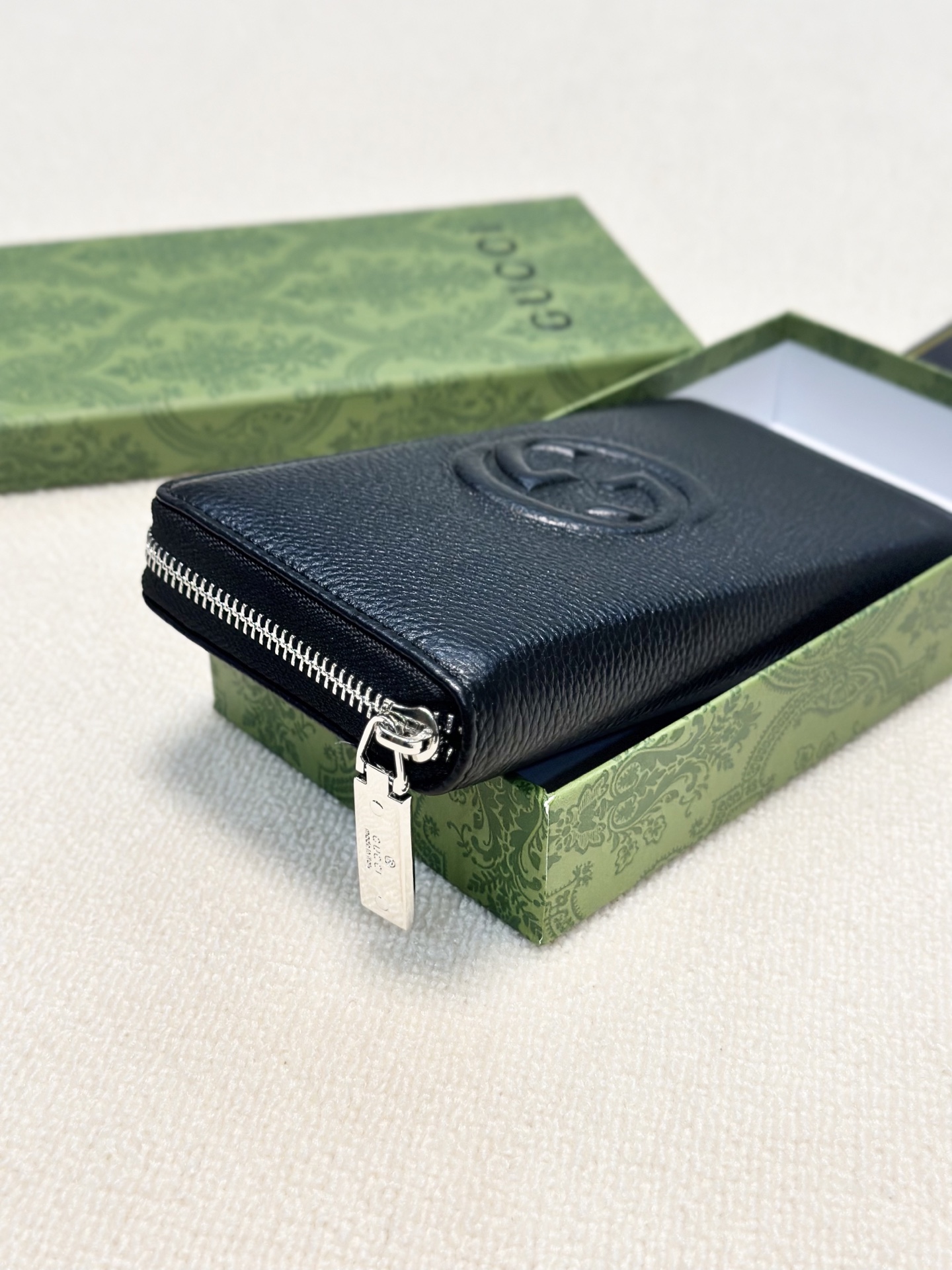 Gucci グッチ ロング財布 本革 21x11cm 一粒押し 多カジン ブラック - 画像 2