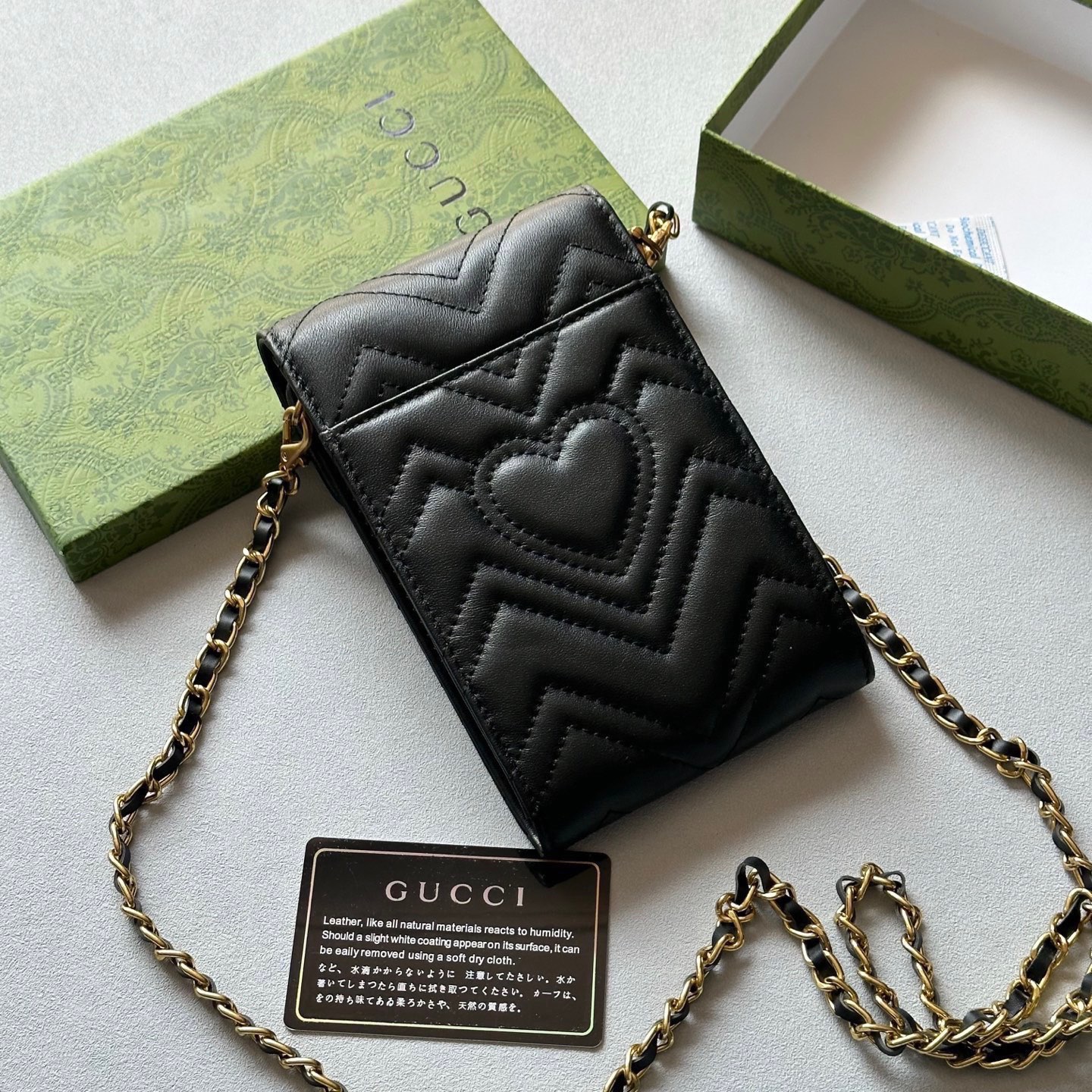 GUCCI グッチ モバイルポーチ ラウンドトップ チェーン付き ブラック - 画像 3
