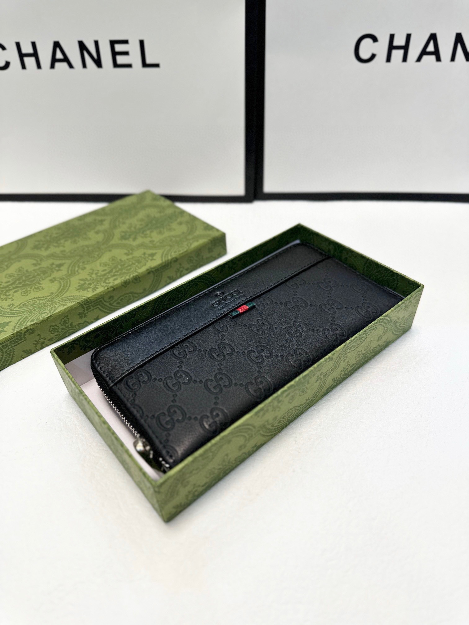 GUCCI グッチ 長財布 大容量 ファスナー 本革 21x11cm 黒 - 画像 1