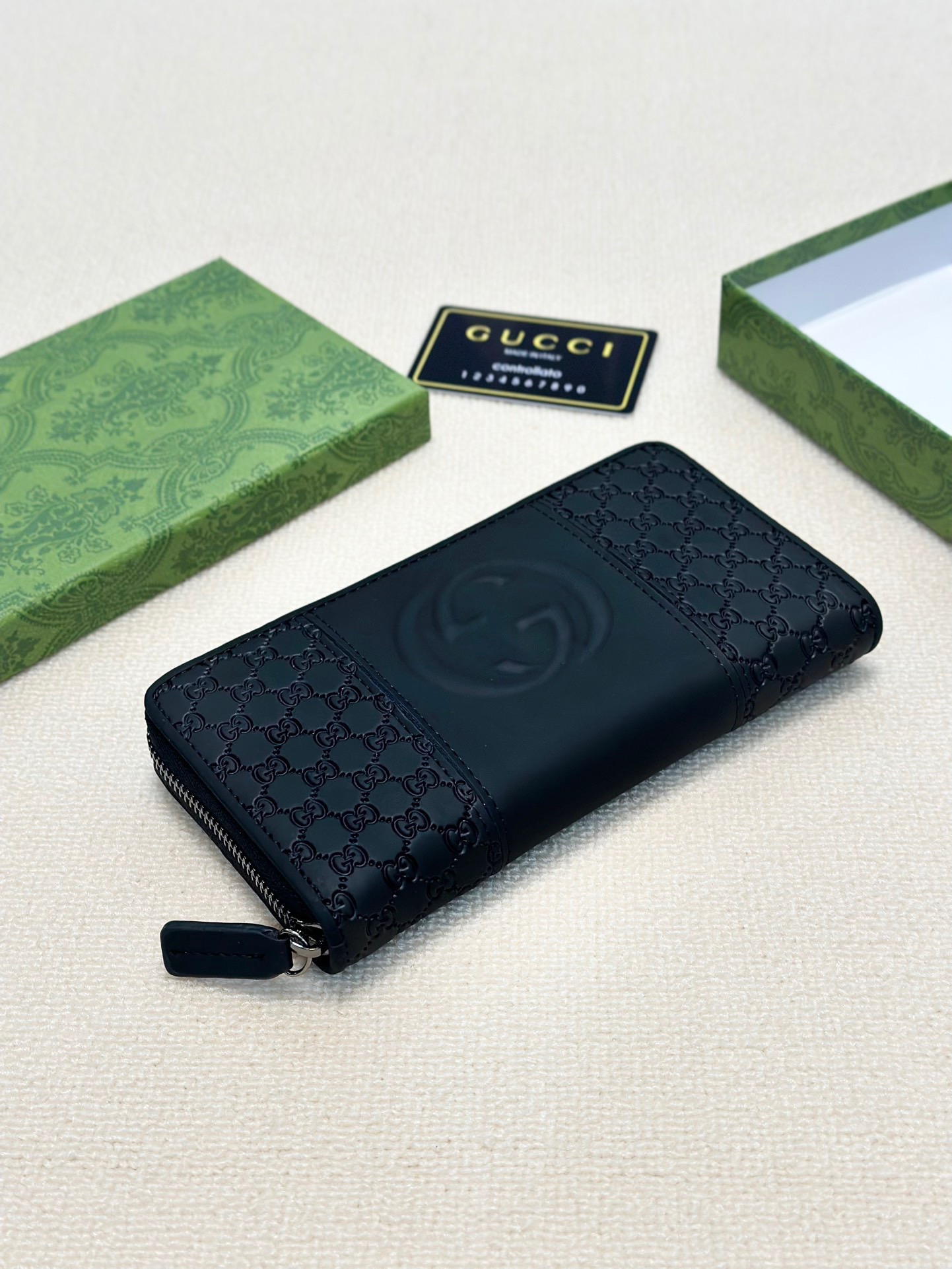 GUCCI グッチ グッチモノグラム 長財布 黒 - 画像 1