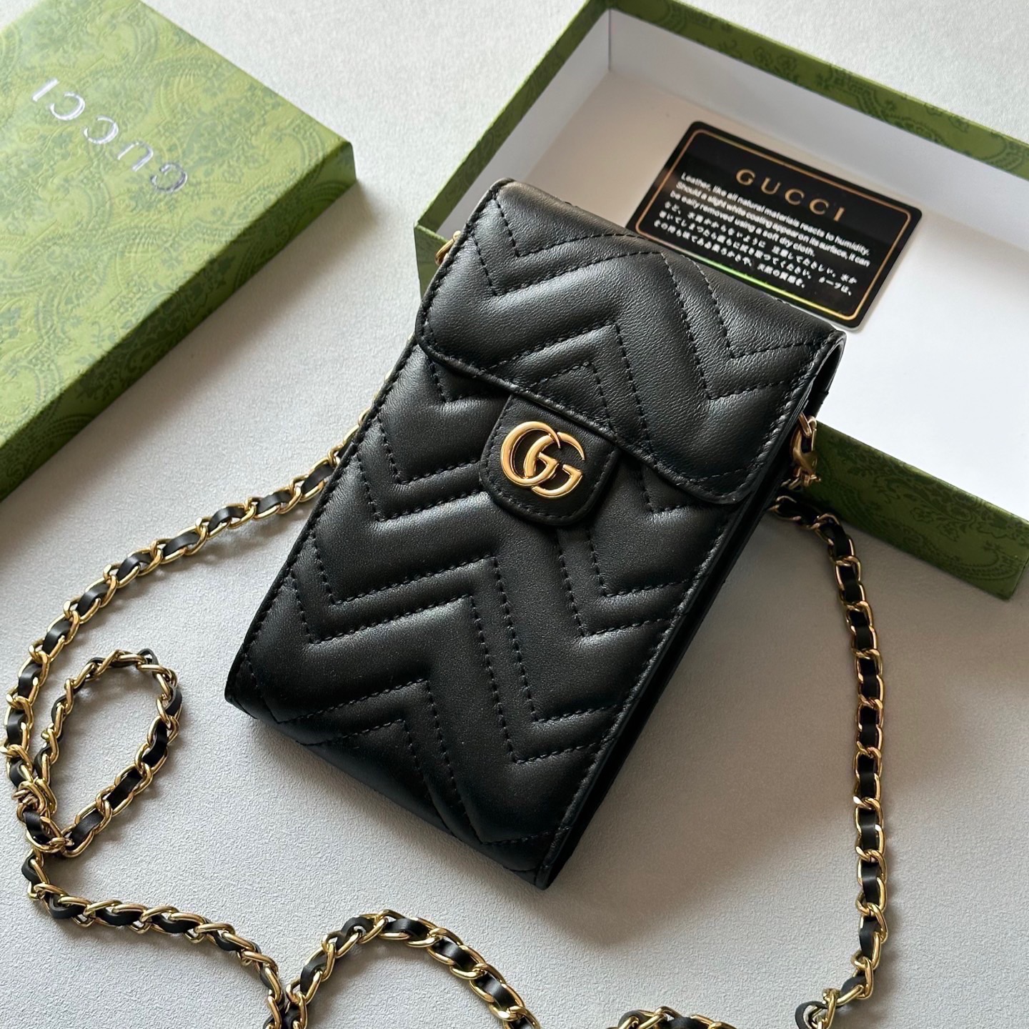 GUCCI グッチ チェーン付きスマホポーチ チェック柄 ブラック - 画像 2