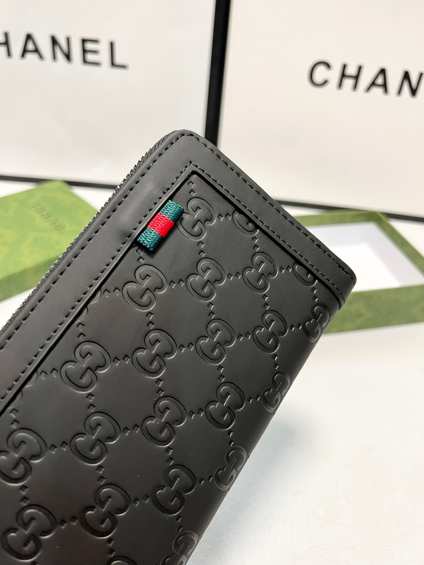 GUCCI グッチ メンズ長財布 ロングウォレット 黒 本革仕様 ファスナー開閉 - 画像 5