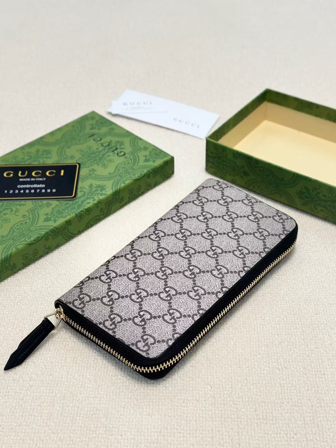 Gucci グッチ オールドグッチ ロングジップウォレット グッチ蜜蜂 ブラック ベージュ - 画像 7