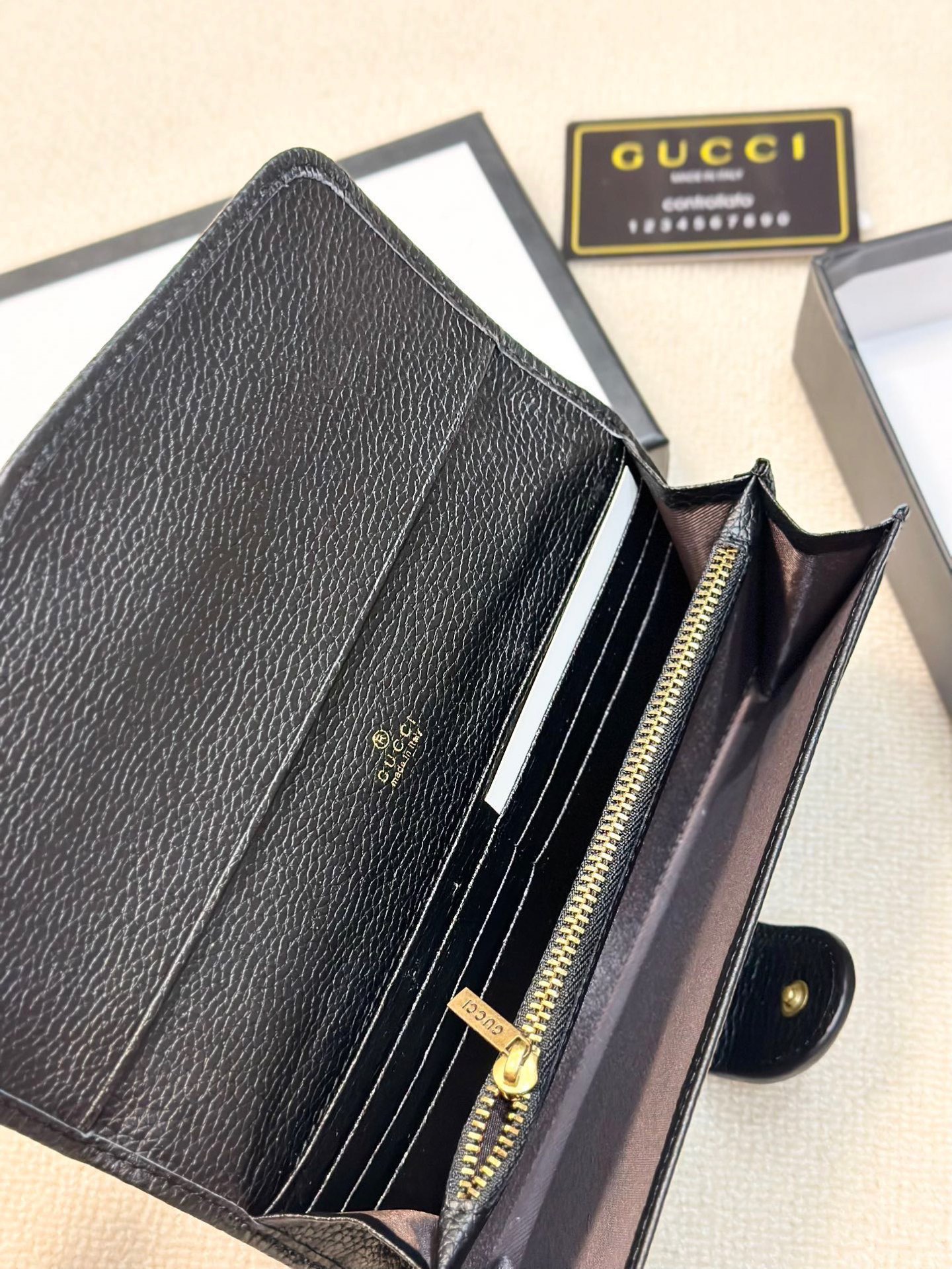 GUCCI グッチ 2つ折り財布 黒 ファスナー 19x10 カード収納 - 画像 9