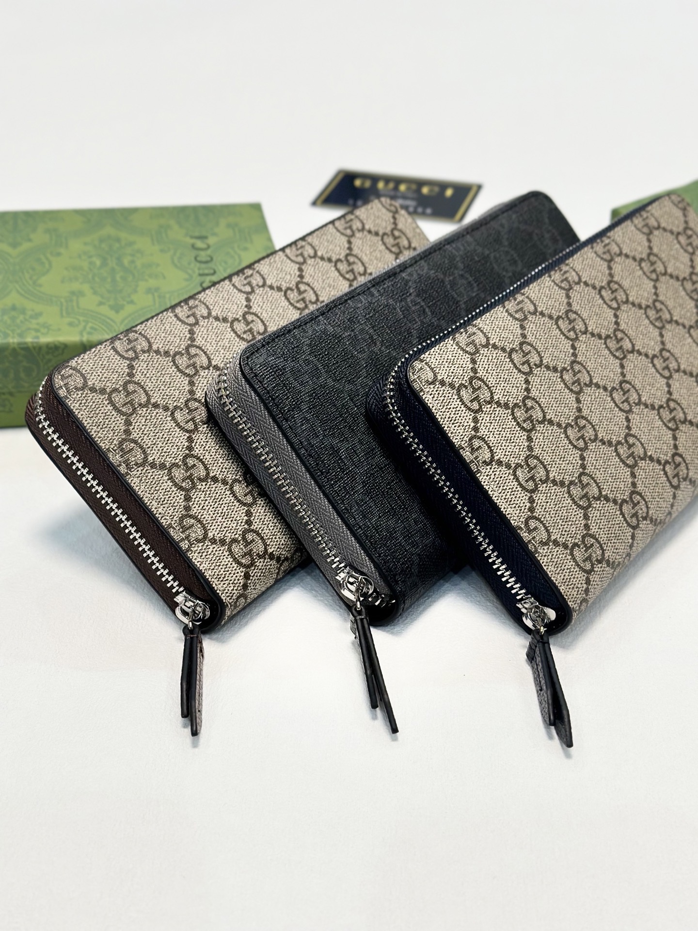 GUCCI グッチ オイルカーフ革 ロングジップ財布 ブルー グレー カーキ 全3色 - 画像 2
