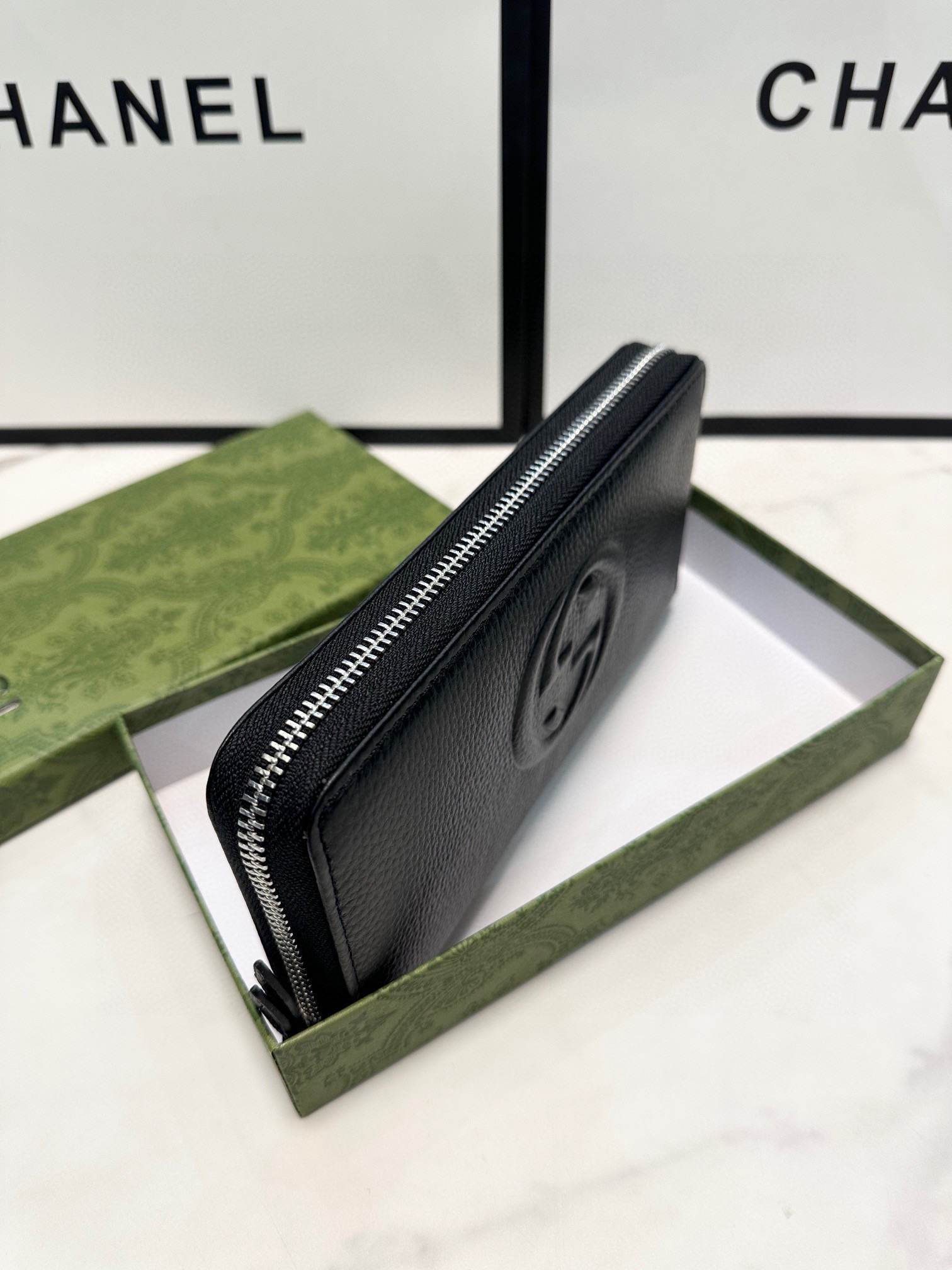 P100 ピンク グッチ ロングジップウォレット ブラック 21x11cm 本革仕様 - 画像 2