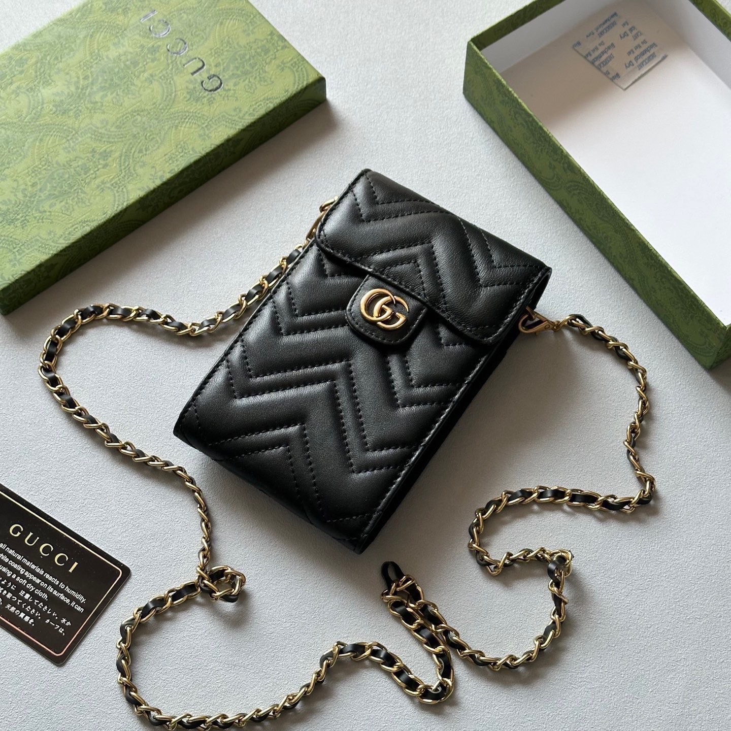 GUCCI グッチ チェーン付きスマホポーチ ブラック - 画像 4