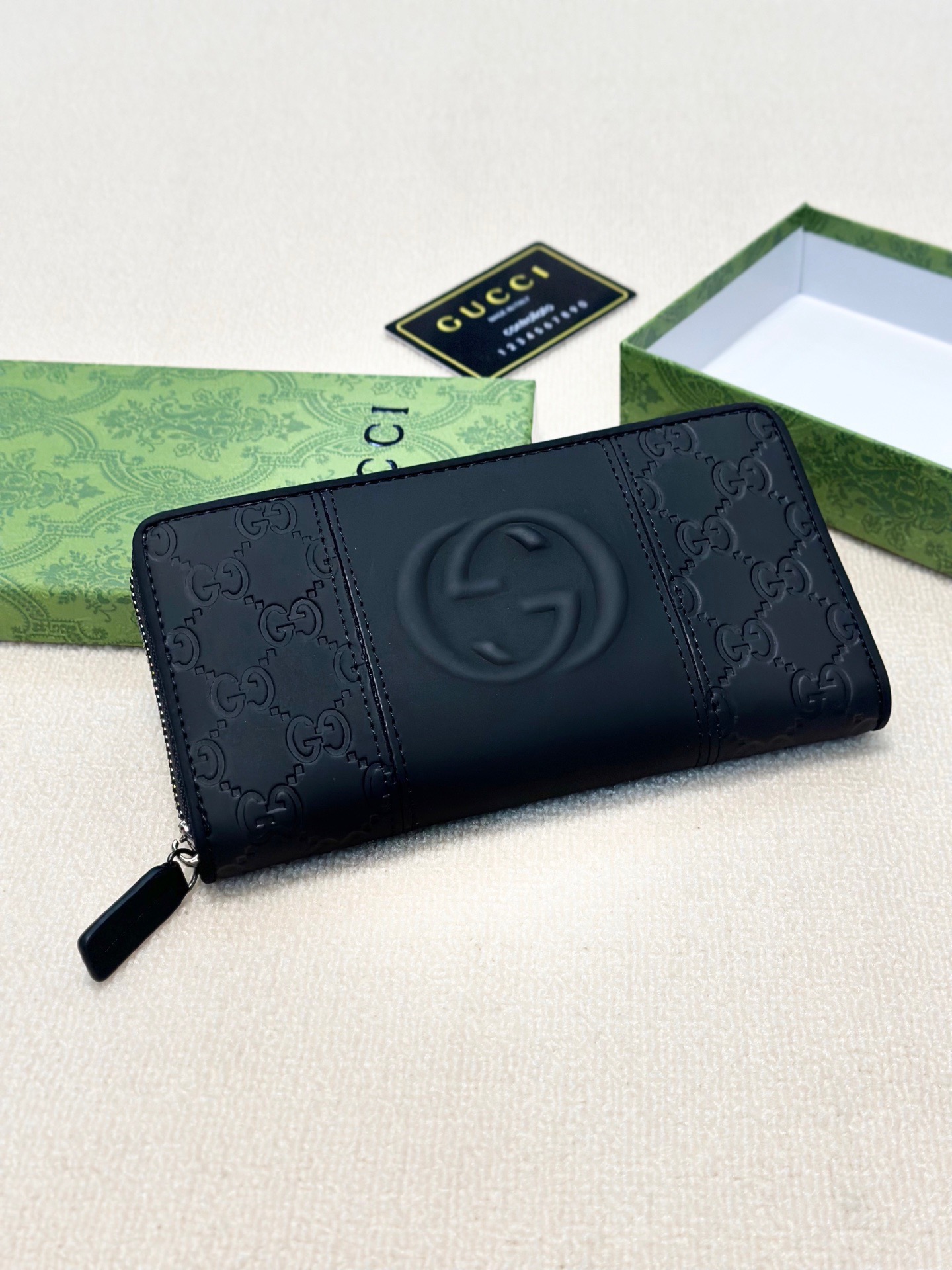 GUCCI グッチ 財布 ロングジップウォレット 黒 本革仕様 細かい車線 - 画像 4