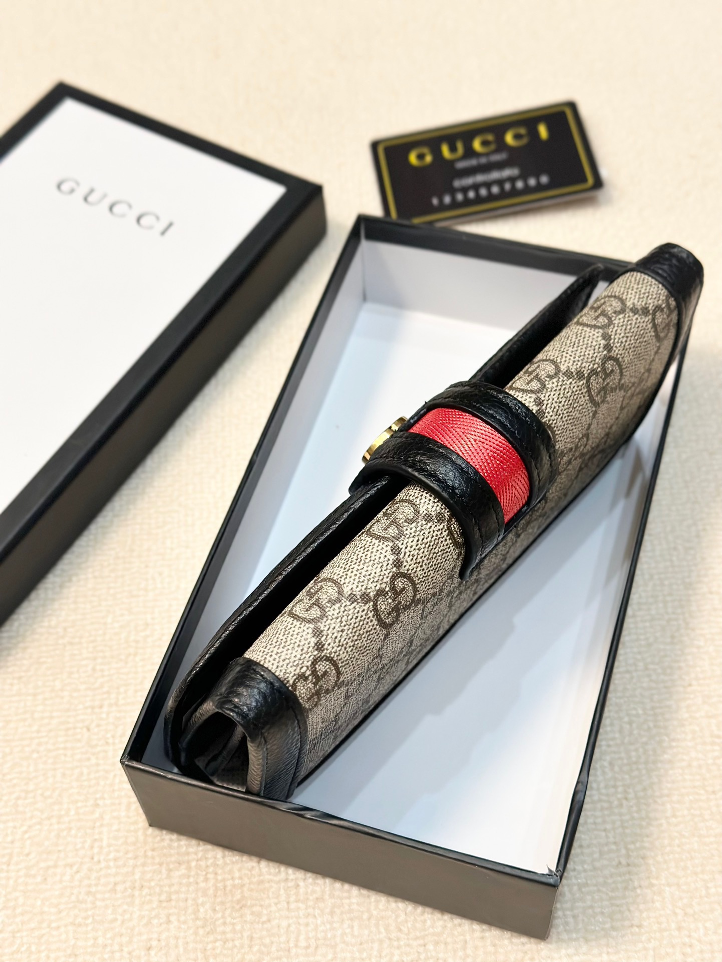 GUCCI グッチ 折り財布 2つ折り レザー 黒 - 画像 4