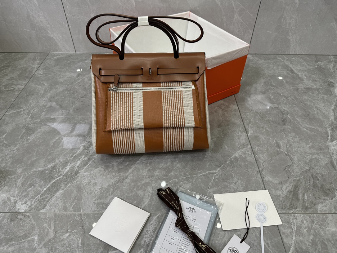 鮮やかカラーが素敵?Hermes　Herbag 31　エルメス　ショルダーバッグ　2WAY　エールバッグ　キャンバス　レディース　バッグ　15色 - 画像 17