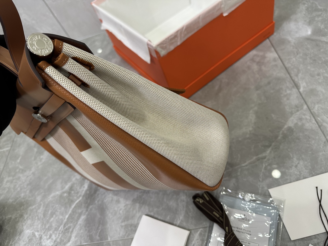 鮮やかカラーが素敵?Hermes　Herbag 31　エルメス　ショルダーバッグ　2WAY　エールバッグ　キャンバス　レディース　バッグ　15色 - 画像 18