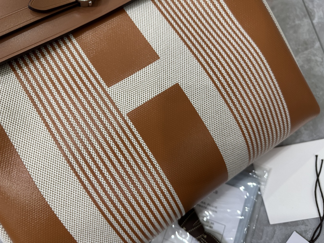 鮮やかカラーが素敵?Hermes　Herbag 31　エルメス　ショルダーバッグ　2WAY　エールバッグ　キャンバス　レディース　バッグ　15色 - 画像 20