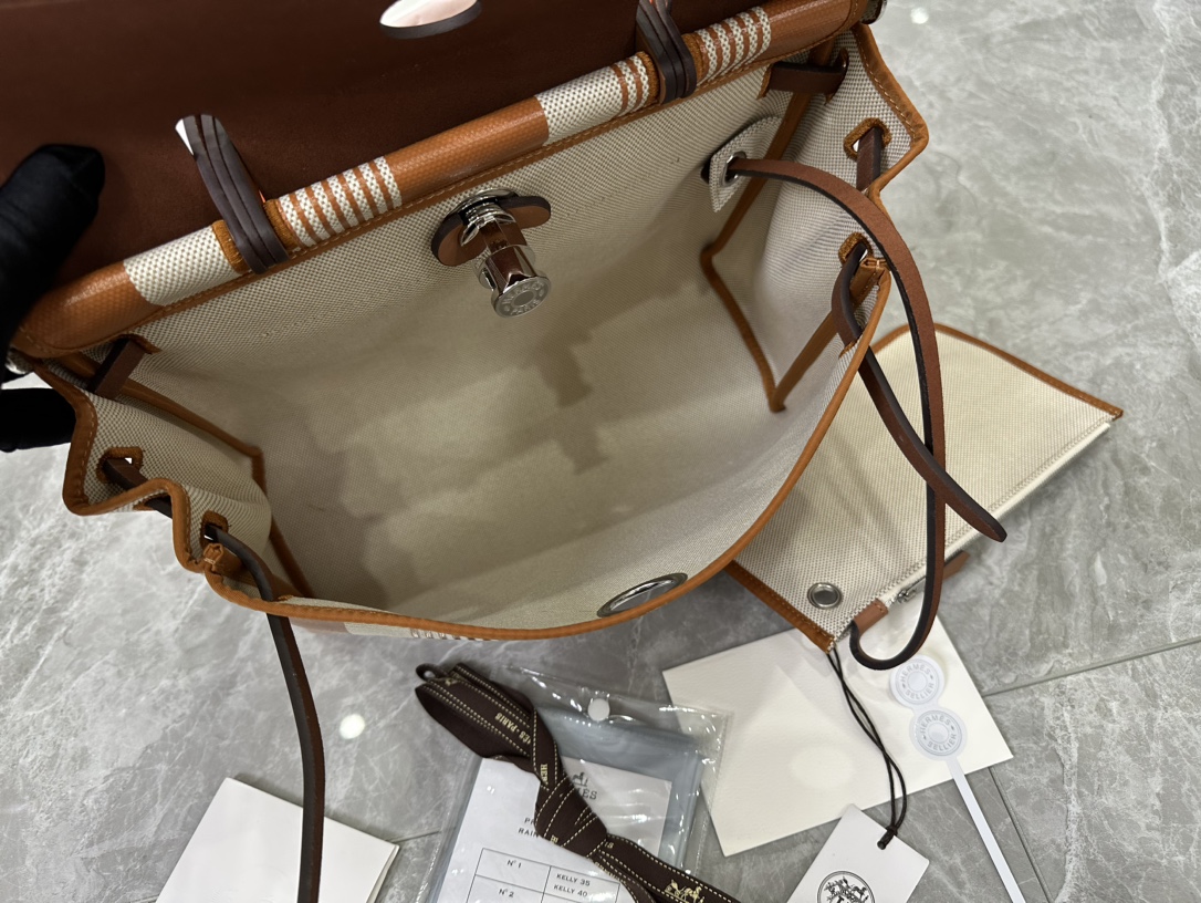 鮮やかカラーが素敵?Hermes　Herbag 31　エルメス　ショルダーバッグ　2WAY　エールバッグ　キャンバス　レディース　バッグ　15色 - 画像 23