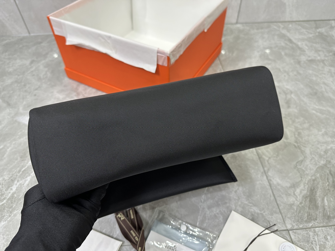 エルメス　Hermes herbag　2WAYバッグ　エールバッグジップPM 31　ショルダーバッグ　ハンドバッグ　内縫い　キャンバス×レザー　本革　10色 - 画像 15