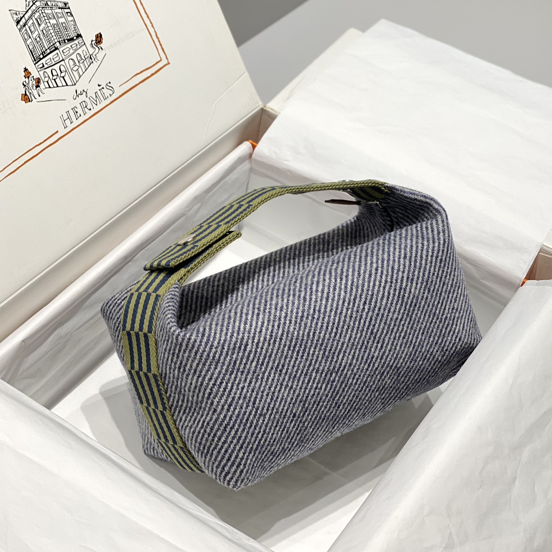 新作　Hermes　エルメス　H NATTE 　ブリッドアブラックGM/PM　 ポーチ　Hナッテ　クラッチバッグ　レディースバッグ　3色 - 画像 6