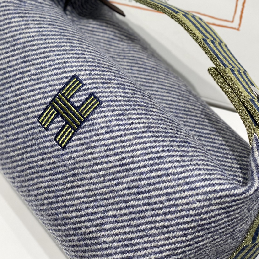 新作　Hermes　エルメス　H NATTE 　ブリッドアブラックGM/PM　 ポーチ　Hナッテ　クラッチバッグ　レディースバッグ　3色 - 画像 7