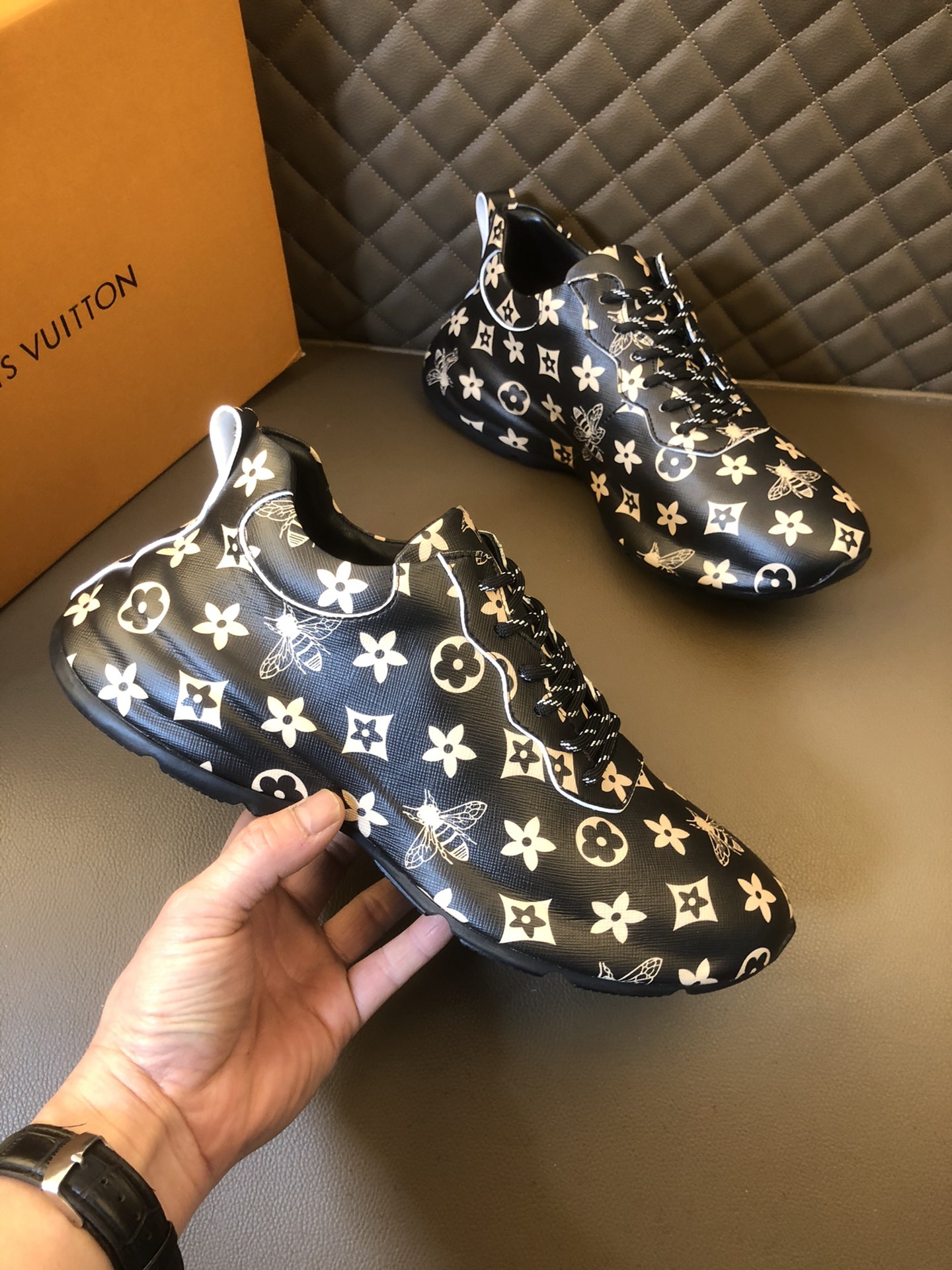 上品な印象 Louis Vuitton スニーカー スーパーコピー