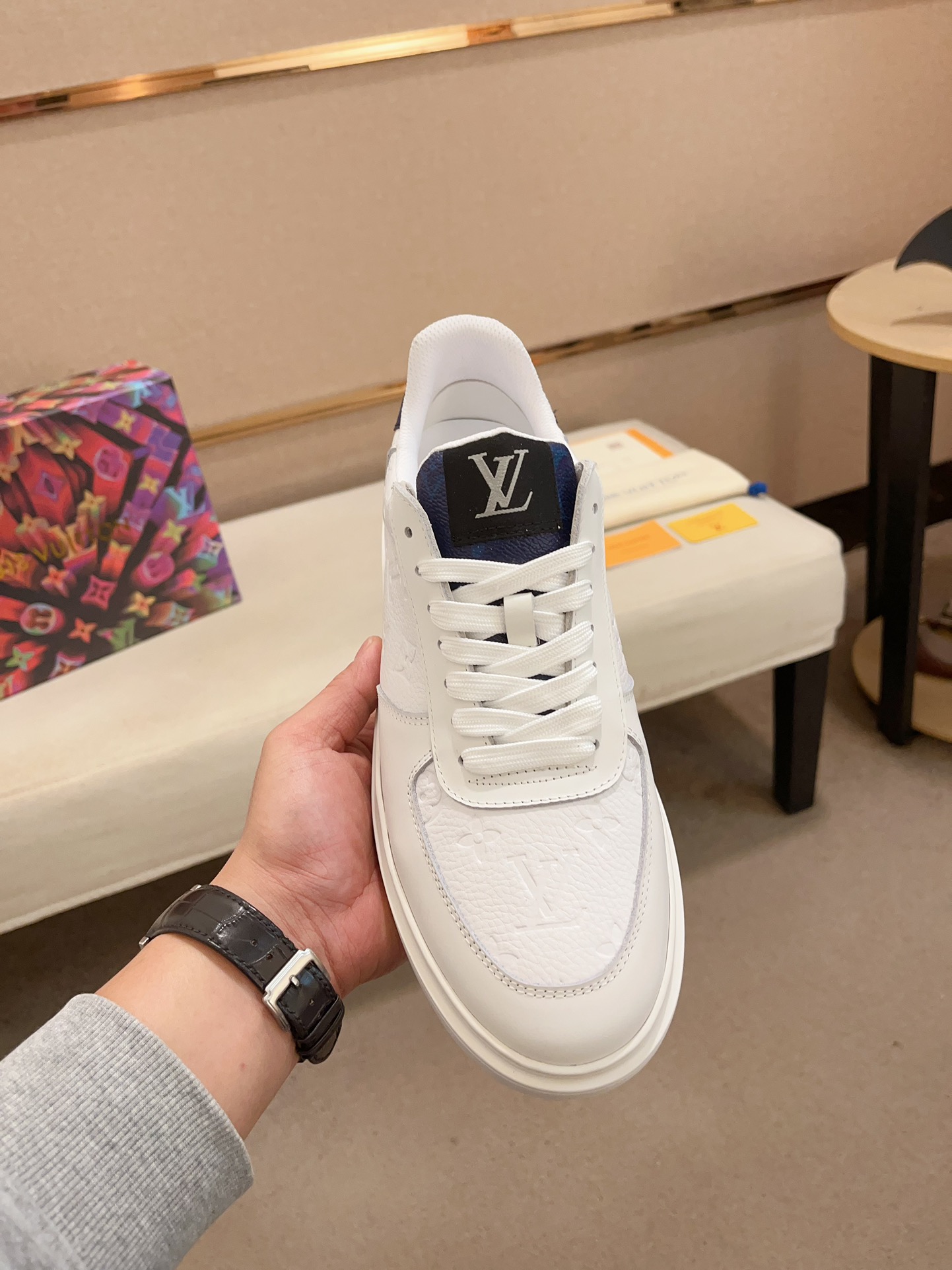 印象になってルイヴィトン LV スニーカー スーパーコピー後払い通販信用できる