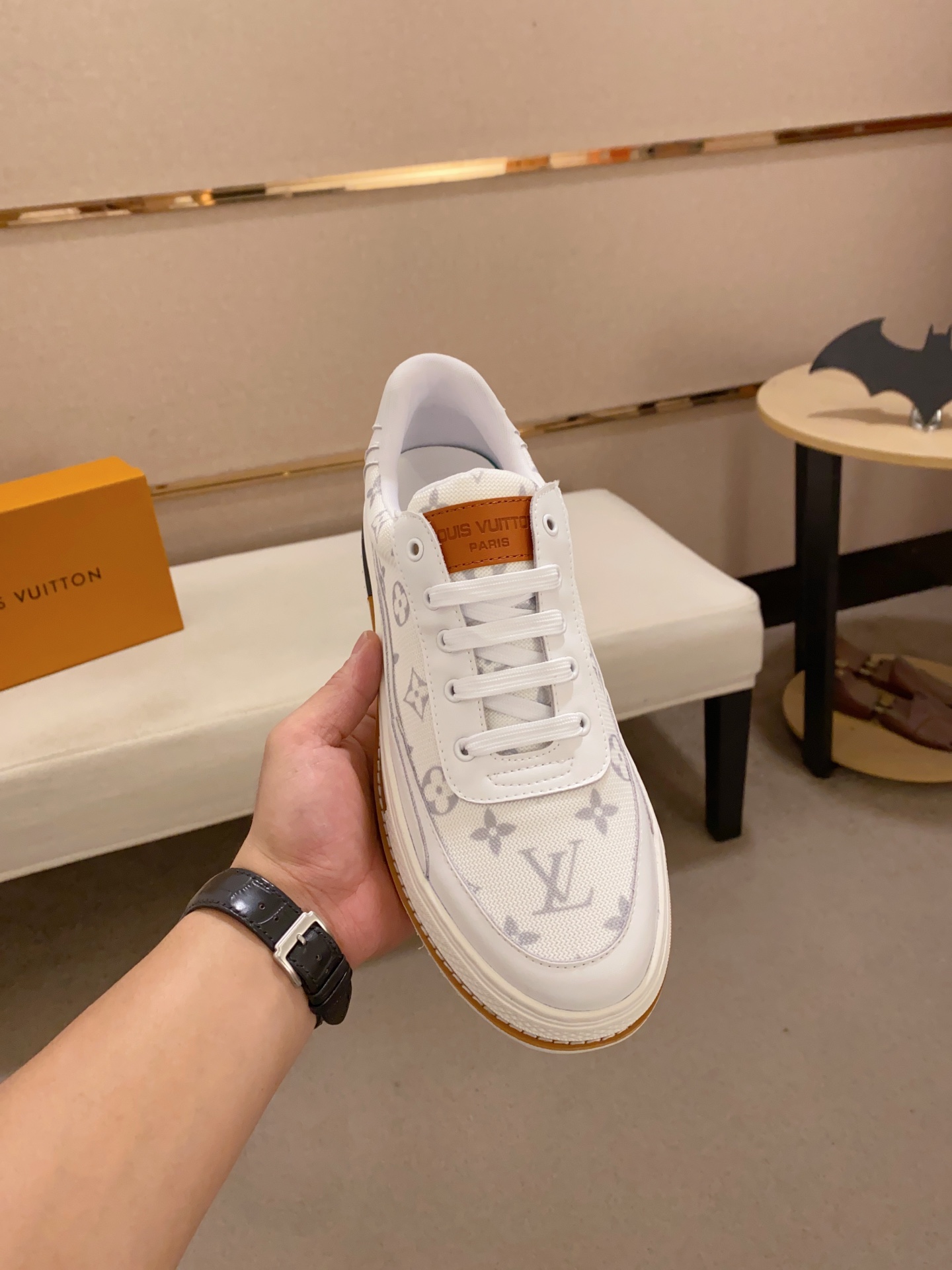 超人気美品 ルイヴィトン LV スニーカー スーパーコピー