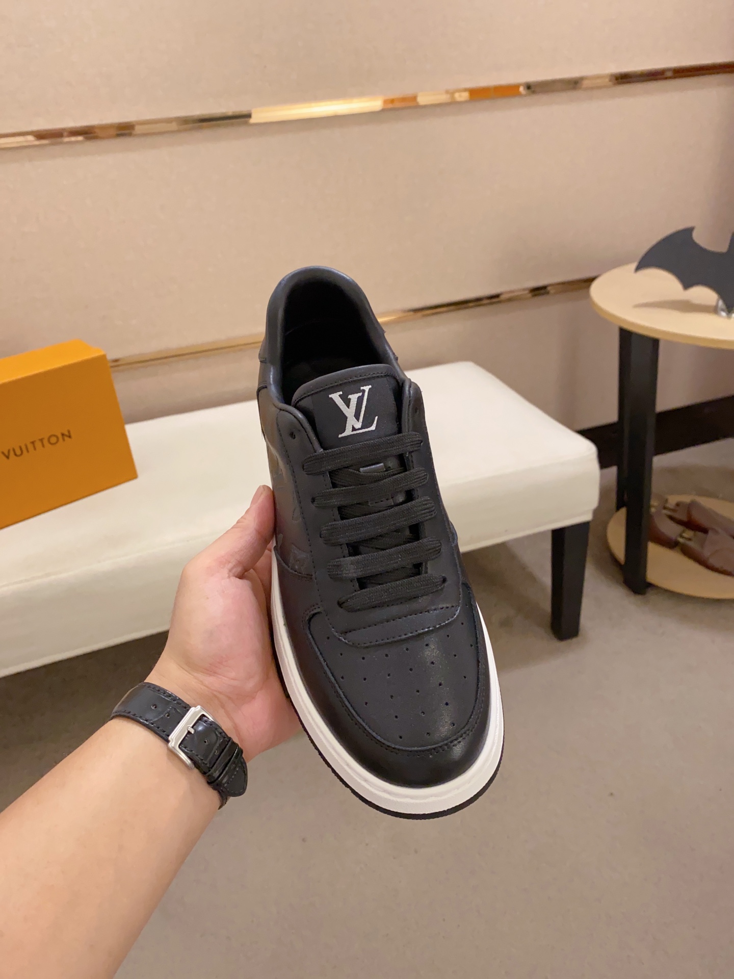 モデル大絶賛 ルイヴィトン LV スニーカー スーパーコピー信用できるサイト
