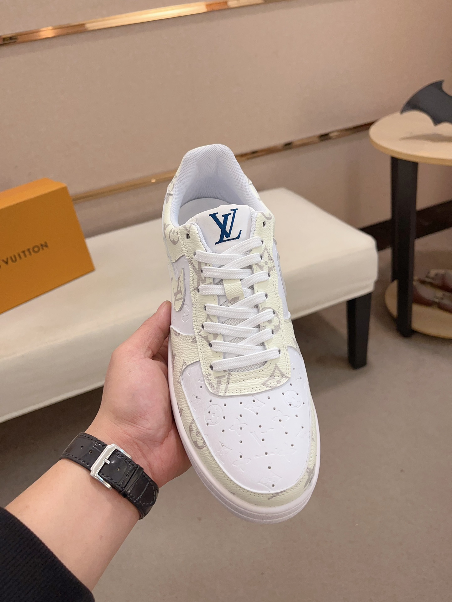 人気モデル ルイヴィトン LV スニーカー スーパーコピー信用できるサイト