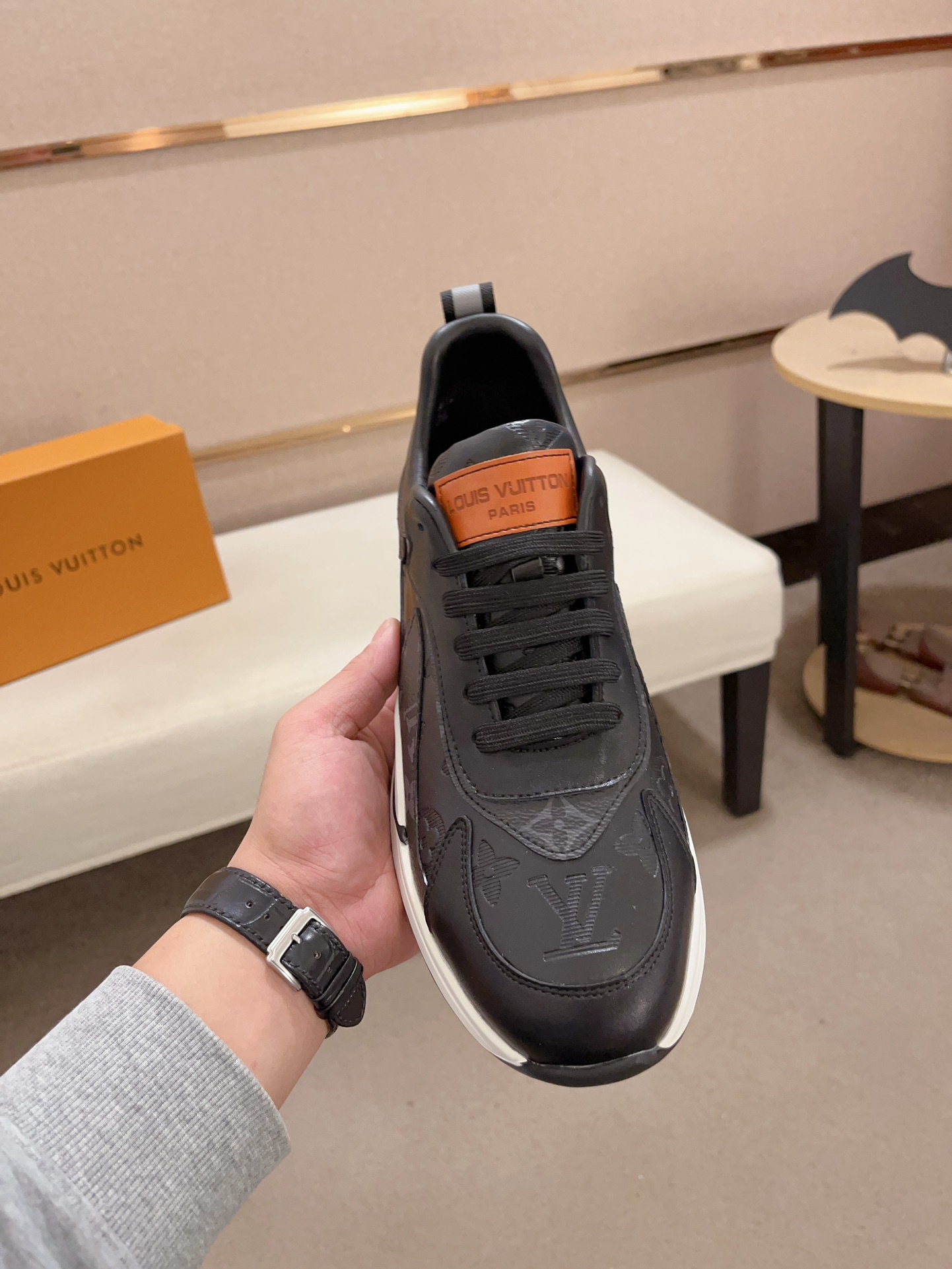 品質高き人気アイテム Louis Vuitton スニーカー スーパーコピー