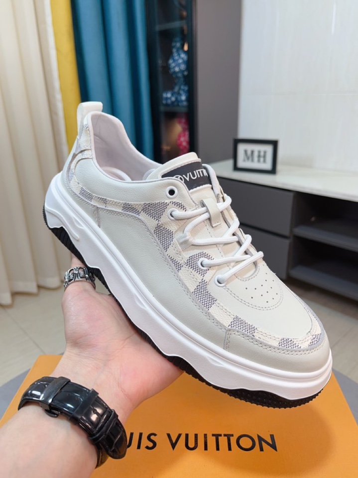 超人気美品 Louis Vuitton スニーカー スーパーコピー