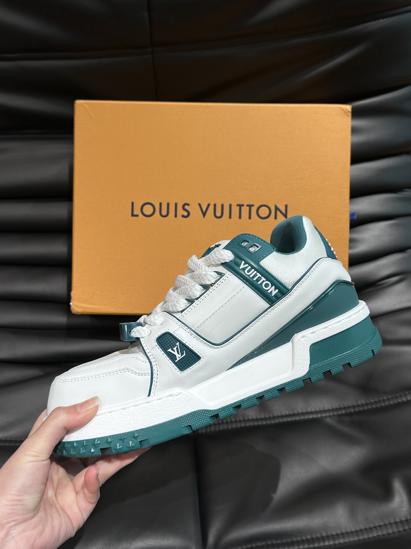 LV