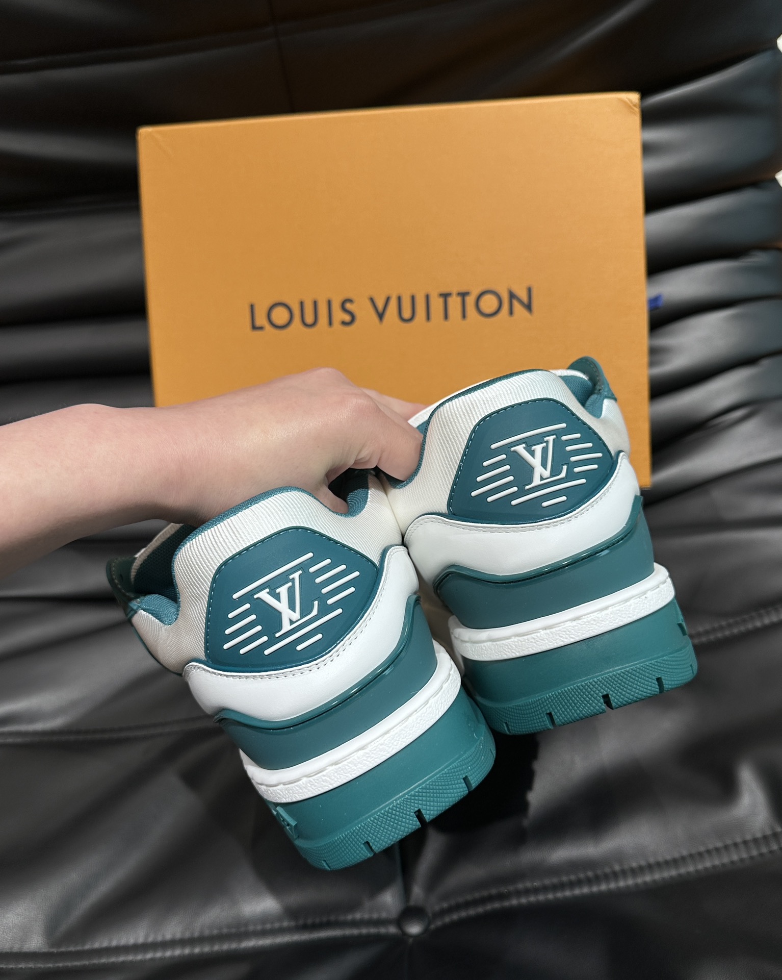 LV